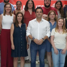 Sonia Borruey y José Antonio Sagredo en el centro de la imagen.

REMITIDA / HANDOUT por REMITIDA PP PATERNA
Fotografía remitida a medios de comunicación exclusivamente para ilustrar la noticia a la que hace referencia la imagen, y citando la procedencia de la imagen en la firma
30/1/2026