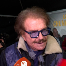 Edmundo Arrocet aclara si Terelu y Carmen Borrego son las culpables de paralización de su libro.
