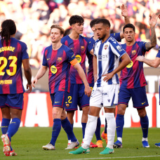 BARCELONA, SPAIN - FEBRUARY 22: Frenkie de Jong of FC Barcelona celebrates scoring his team's second goal with teammates during the LaLiga EA Sports match between FC Barcelona and Levante UD at Spotify Camp Nou on February 22, 2026 in Barcelona, Spain. (Photo by Pedro Salado/Getty Images)