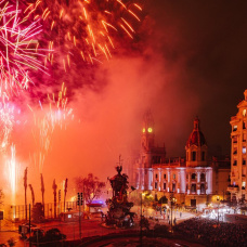 • Imagen de archivo del Alba de las Fallas. Foto de Microfilm