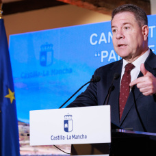 El jefe del Ejecutivo castellanomanchego, Emiliano García-Page, preside, en Palazuelos (Guadalajara), la reunión del Consejo Rector de la candidatura a Patrimonio Mundial del “Paisaje dulce y salado de Sigüenza y Atienza”.

REMITIDA / HANDOUT por DAVID ESTEBAN GONZALEZ/JCCM
Fotografía remitida a medios de comunicación exclusivamente para ilustrar la noticia a la que hace referencia la imagen, y citando la procedencia de la imagen en la firma
02/3/2026