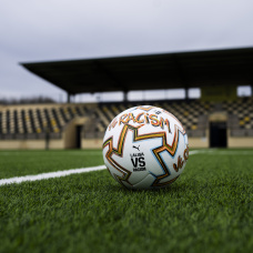 Nuevo balón La Liga VS Racismo