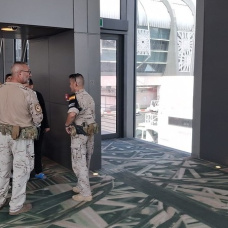 Embarque de los españoles evacuados desde Omán en la segunda misión del Ejército del Aire.

REMITIDA / HANDOUT por MINISTERIO DE DEFENSA
Fotografía remitida a medios de comunicación exclusivamente para ilustrar la noticia a la que hace referencia la imagen, y citando la procedencia de la imagen en la firma
06/3/2026