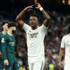 MADRID, SPAIN - DECEMBER 10: Vinicius Junior of Real Madrid reacts during the UEFA Champions League 2025/26 League Phase MD6 match between Real Madrid C.F. and Manchester City at Estadio Santiago Bernabeu on December 10, 2025 in Madrid, Spain. (Photo by Florencia Tan Jun/Getty Images)