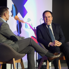 El President Juanfran Pérez Llorca, en el foro