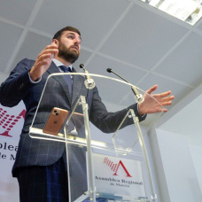 José Ángel Antelo

REMITIDA / HANDOUT por VOX
Fotografía remitida a medios de comunicación exclusivamente para ilustrar la noticia a la que hace referencia la imagen, y citando la procedencia de la imagen en la firma
01/10/2025