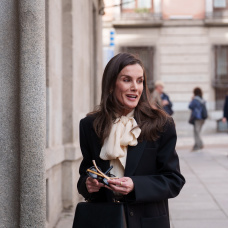 (Foto de ARCHIVO)
La reina Letizia a su llegada a la capilla ardiente por Raúl del Pozo, en la Plaza de la Villa, a 11 de marzo de 2026, en Madrid (España). Familiares y amigos se han acercado a despedirse del periodista, escritor y columnista Raúl del Pozo que falleció ayer, martes 10 de marzo, a los 89 años.

Matias Chiofalo / Europa Press
11/3/2026