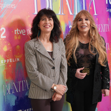 La ministra de Igualdad, Ana Redondo, y Benita Castejón, exmaestro Joao