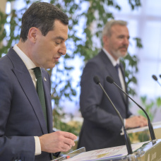 El presidente de la Junta de Andalucía, Juan Manuel Moreno, con el de Aragón, Jorge Azcón, en una imagen de archivo.