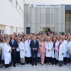 Juanma Moreno durante la inauguración de la ampliación del hospital de la Axarquía.