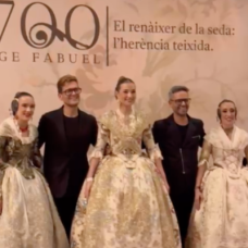 Jorge Fabuel presentó algunos de sus nuevos tejidos para 2027.