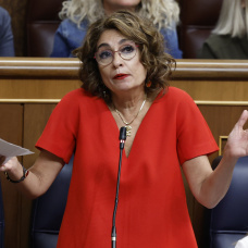 María Jesús Montero durante un pleno del Congreso