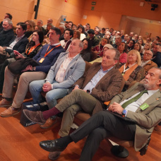 Jornada de DENAES y Vox