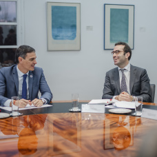 El presidente del gobierno, Pedro Sánchez y el ministro de Economía y vicepresidente primero, Carlos Cuerpo.