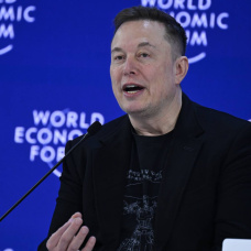 Elon Musk durante una intervención en el World Economic Forum, donde ha defendido que el fracaso es parte esencial de la innovación