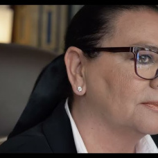 María del Monte en el videoclip de 'Agüita de manantial'.