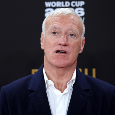 WASHINGTON, DC - DECEMBER 05: Didier Deschamps, Head Coach of France, posse on the red carpet prior to the FIFA World Cup 2026 Official Draw at John F. Kennedy Center for the Performing Arts on December 05, 2025 in Washington, DC.  (Photo by Kevin Dietsch/Getty Images)