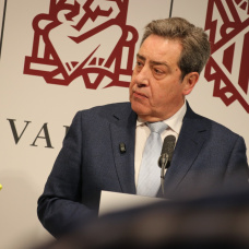 El portavoz de Vox, José María Llanos