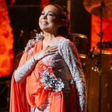 Isabel Pantoja en el escenario.