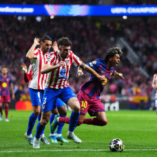 El Barcelona coquetea con la remontada