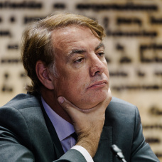 (Foto de ARCHIVO)
El expresidente de la Sociedad Estatal de Participaciones Industriales (SEPI), Vicente Cecilio Fernández Guerrero,  durante una comparecencia en la Comisión de Investigación sobre el ‘caso Koldo’, en el Senado, a 22 de julio de 2025, en Madrid (España). La comisión de investigación sobre el 'caso Koldo' en el Senado continúa hoy con las comparecencias de Joseba Antxón Alonso, administrador único de Servinabar e investigado por el Tribunal Supremo por su presunta implicación en la trama, y Vicente Fernández, expresidente de la Sociedad Estatal de Participaciones Industriales (SEPI), quien fue contratado, según el PP, por esa empresa misma empresa navarra.

Carlos Luján / Europa Press
22/7/2025