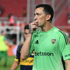 SANTA FE, ARGENTINA - MARCH 15: Agustín Marchesín of Boca Juniors reacts after a tie following the Torneo Apertura Mercado Libre 2026 match between Unión and Boca Juniors at Estadio 15 de Abril on March 15, 2026 in Santa Fe, Argentina. (Photo by Luciano Bisbal/Getty Images)