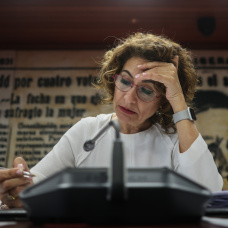 La exministra de Hacienda y candidata del PSOE a la Junta, María Jesús Montero, comparece en el Senado.