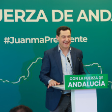 El presidente del PP de Andalucía, Juanma Moreno, interviene durante un acto del PP.