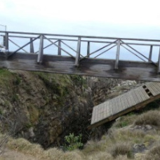Pasarela El Bocal siniestrada. Foto del informe pericial