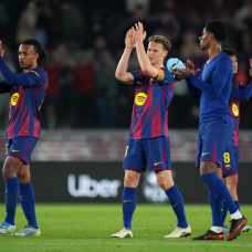 BARCELONA, SPAIN - APRIL 22: Frenkie de Jong of FC Barcelona applauds the fans with teammates after the LaLiga EA Sports match between FC Barcelona and RC Celta de Vigo at Spotify Camp Nou on April 22, 2026 in Barcelona, Spain. (Photo by Alex Caparros/Getty Images)