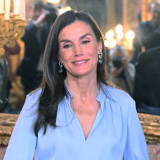 La Reina Letizia, en la recepción a una representación del mundo de las Letras.