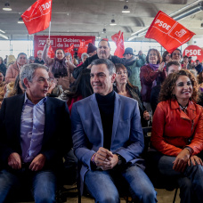 Zapatero, Sánchez y Montero en un mitin del PSOE.