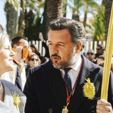 El alcalde de Elche, Pablo Ruz, durante la Procesión de las Palmas de 2026.