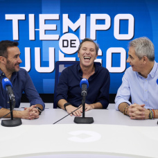 Paco González, Manolo Lama y Juanma Castaño en la Cadena COPE.