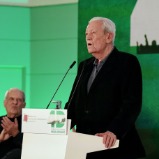 El presidente honorífico del PSOE-A y expresidente de la Junta, Rafael Escuredo.