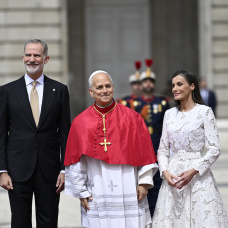 El Rey Felipe VI y la Reina Letizia junto al Papa León XIV