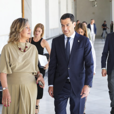 El actual presidente de la Junta de Andalucía, Juanma Moreno, ha recogido el acta de diputado parlamentario en el Parlamento de Andalucía.