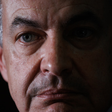Primer plano del expresidente del Gobierno José Luis Rodríguez Zapatero.