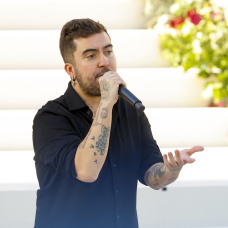 El cantante Beret