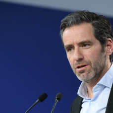 El portavoz del PP, Borja Sémper, durante una rueda de prensa posterior al Comité de Dirección del PP, en la sede del partido, a 13 de enero de 2025, en Madrid (España). Durante la comparecencia, Sémper, ha hablado sobre la posible moción de censura al presidente del Gobierno, ‘’pero no cuentan con los votos necesarios’’. Además, ha solicitado la dimisión del fiscal general del Estado, después de haber sido citado para declarar como imputado.

Marta Fernández / Europa Press
13 ENERO 2025;PP;MOCIÓN DE CENSURA;RUEDA DE
