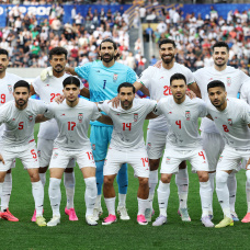 Jugadores de la selección de Irán posan para una foto de equipo antes del partido del Grupo G de la Copa Mundial de la FIFA 2026 entre Irán y Nueva Zelanda en el Estadio de Los Ángeles.