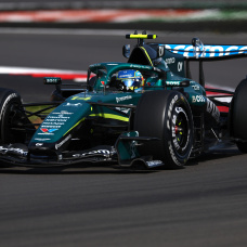 NORTHAMPTON, ENGLAND - JULY 05: Fernando Alonso of Spain driving the (14) Aston Martin F1 Team AMR26 Honda on track during the F1 Grand Prix of Great Britain at Silverstone Circuit on July 05, 2026 in Northampton, England. (Photo by Clive Mason/Getty Images)