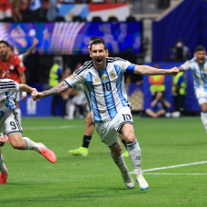 ATLANTA, GEORGIA - JULY 07: Lionel Messi #10 of Argentina celebrates scoring his team's second goal during the FIFA World Cup 2026 Round of 16 match between Argentina and Egypt at Atlanta Stadium on July 07, 2026 in Atlanta, Georgia. (Photo by Elsa/Getty Images)