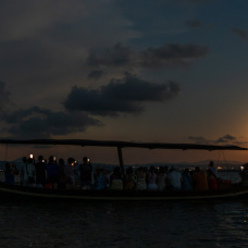 (Foto de ARCHIVO) Eclipse total de sol sobre el lago de l'Albufera de Valencia