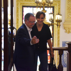 Mónica García, junto a Juan Jesús Vivas en Ceuta.