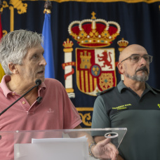 El ministro del Interior, Fernando Grande-Marlaska, en su viaje a Ceuta