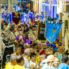 Imagen de la "arreplega" de las fiestas de Finestrat.