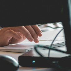 La solicitud de las ayudas NEAE para el curso 2026-2027 se tramita de forma telemática y el plazo permanece abierto hasta el 10 de septiembre a las 15:00 horas.