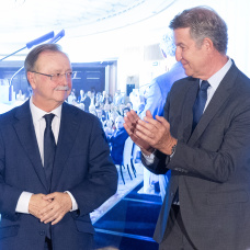El presidente de Ceuta, Juan Jesús Vivas, y el presidente del PP, Alberto Núñez Feijóo