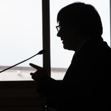 El presidente de Junts, Carles Puigdemont, interviene durante una conferencia